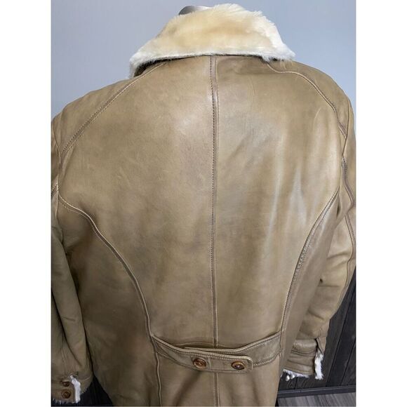 XL, Danier tan leather barn/chore coat with faux shearling interior. - Picture 10 of 16